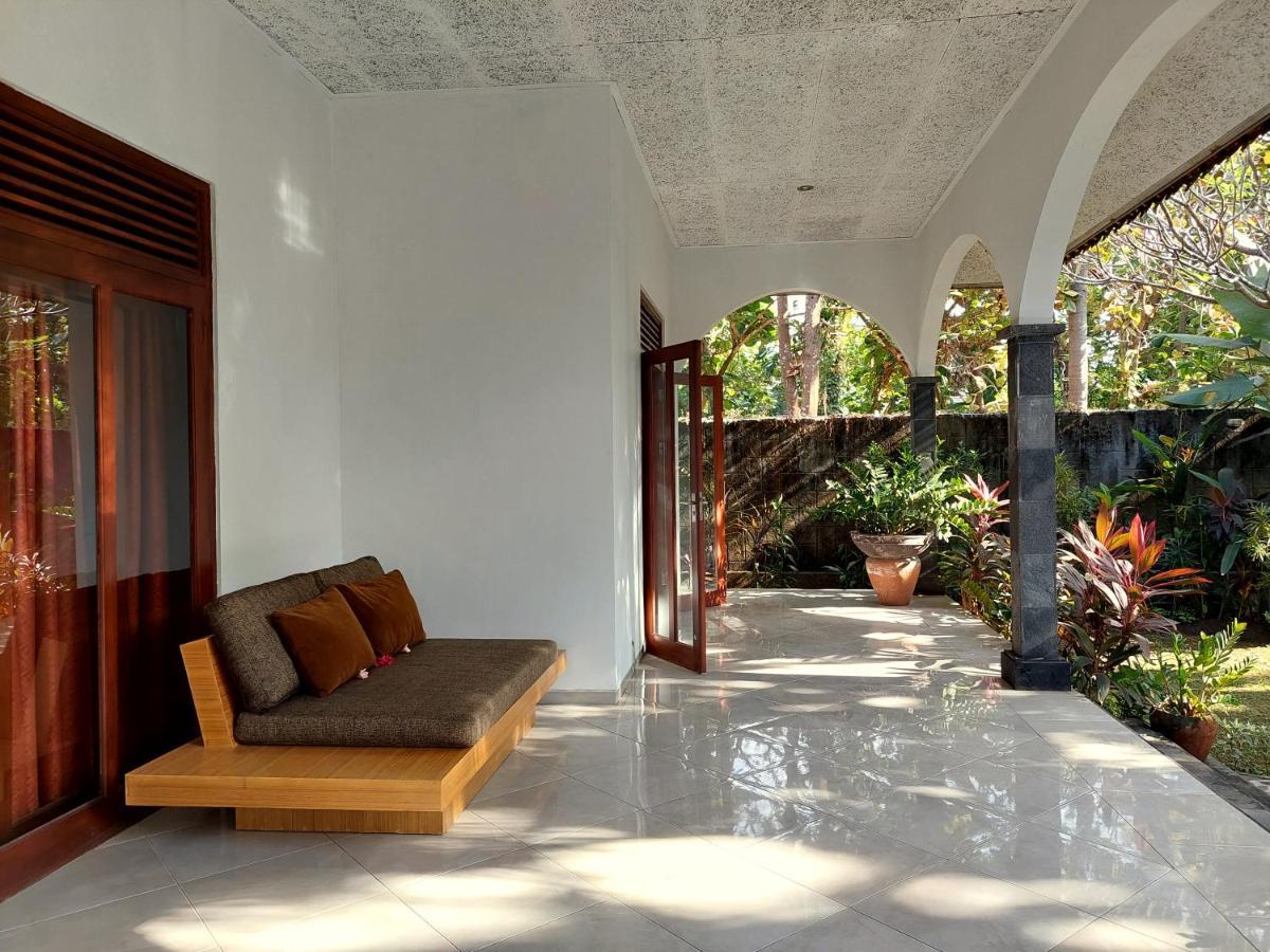 Villa Kelapa ロヴィーナ エクステリア 写真