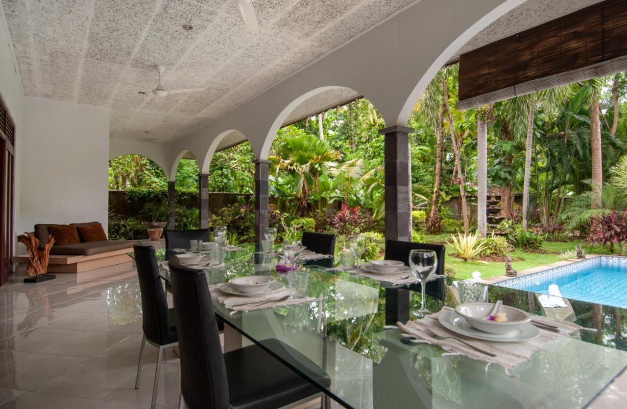 Villa Kelapa ロヴィーナ エクステリア 写真