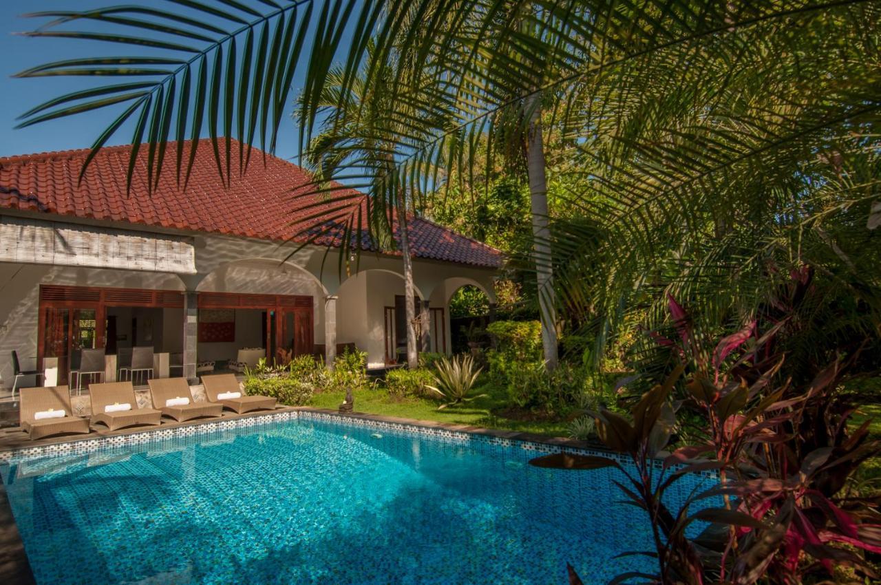 Villa Kelapa ロヴィーナ エクステリア 写真
