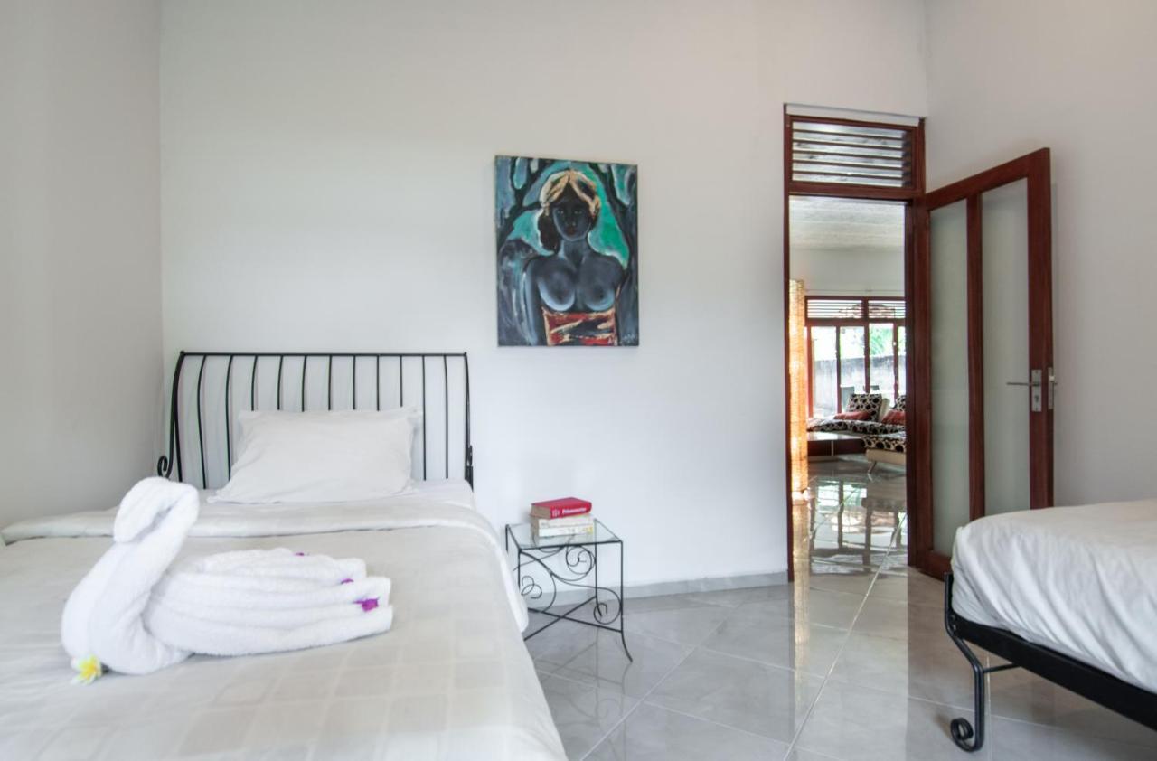 Villa Kelapa ロヴィーナ エクステリア 写真