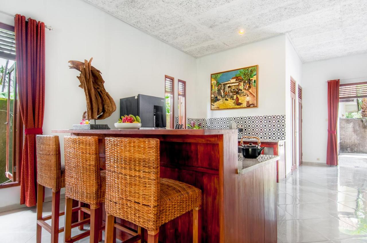 Villa Kelapa ロヴィーナ エクステリア 写真