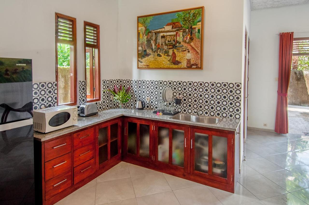Villa Kelapa ロヴィーナ エクステリア 写真